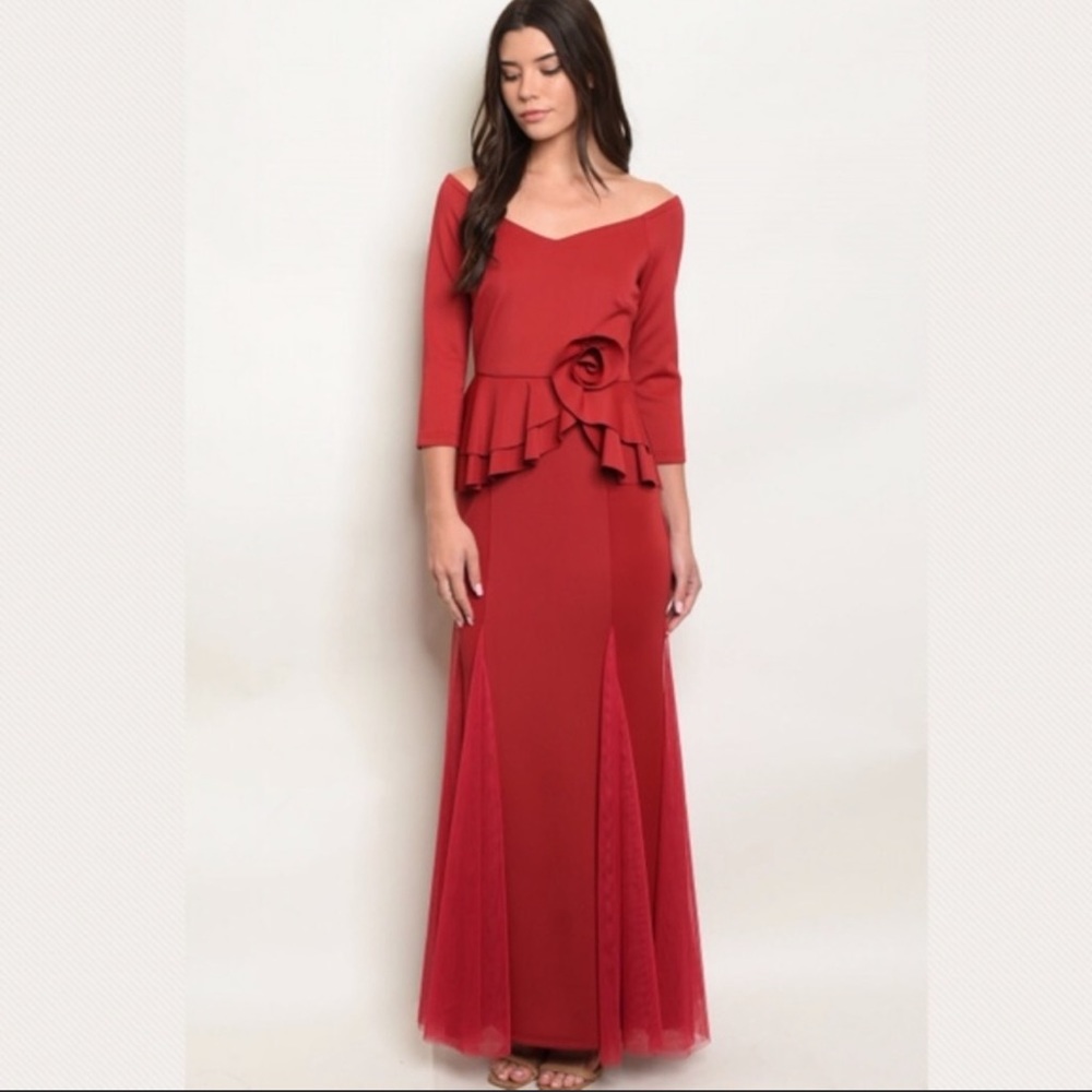 Scoop Neck Peplum Maxi Gown